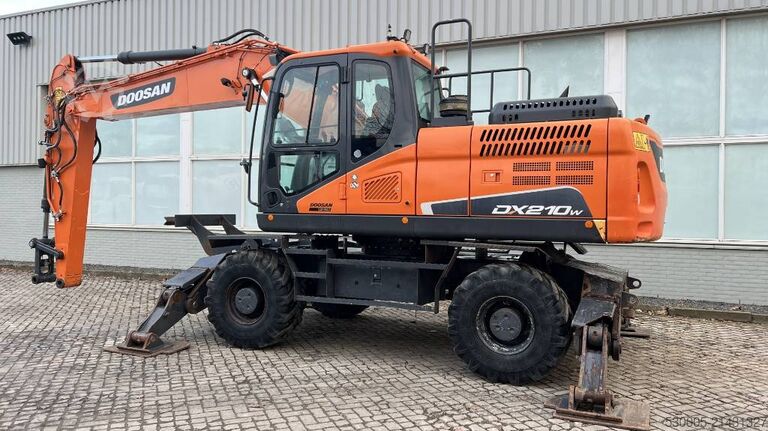 Wheel excavator Doosan DX 210 W-5     2020