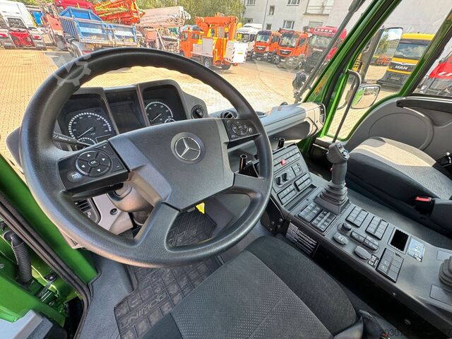 Tipper truck UNIMOG U435 Kipper mit Reifendruckregelanlage