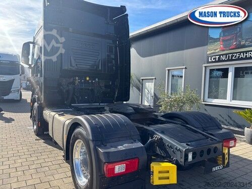Standard road tractor Iveco S-Way 530