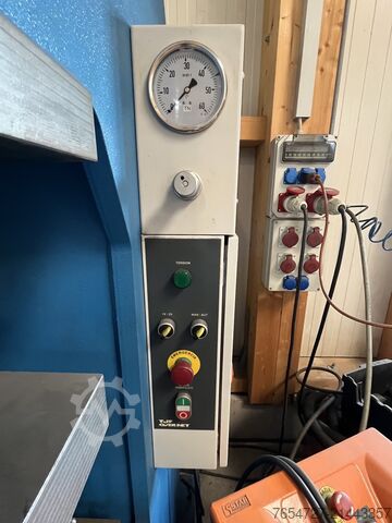Motorized hydraulic press Hidrogarne CM-50