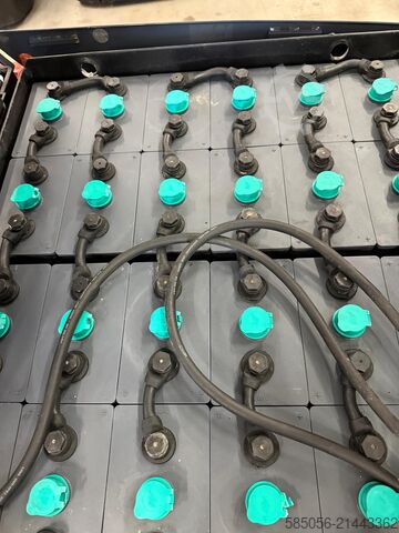 Forklift Toyota 11002 - 8FBM16T