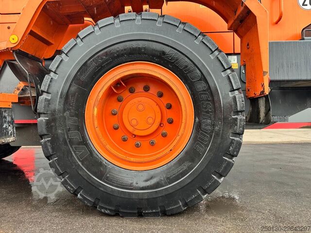 Radlader DOOSAN DL 200 inkl. Schaufel & Gabel Bj.2013 107kW