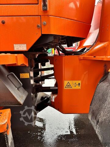 Radlader DOOSAN DL 200 inkl. Schaufel & Gabel Bj.2013 107kW