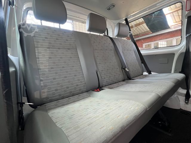 Minibus VOLKSWAGEN T5 Kombi 2.0 Tdi L1H1 9 Sitze Engine Broken