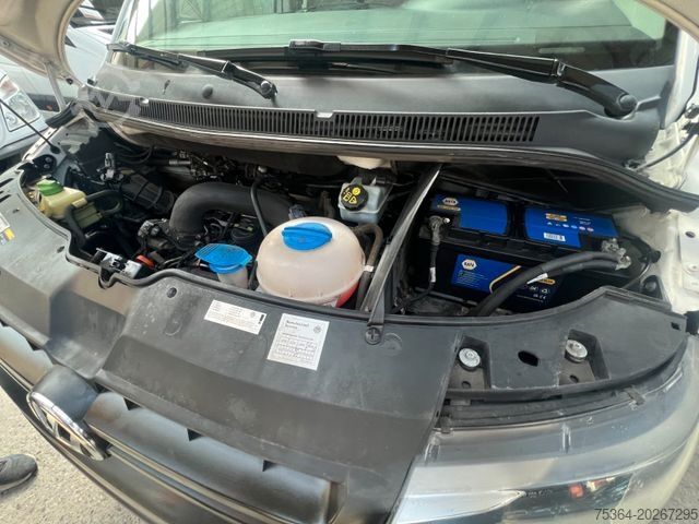 Minibus VOLKSWAGEN T5 Kombi 2.0 Tdi L1H1 9 Sitze Engine Broken