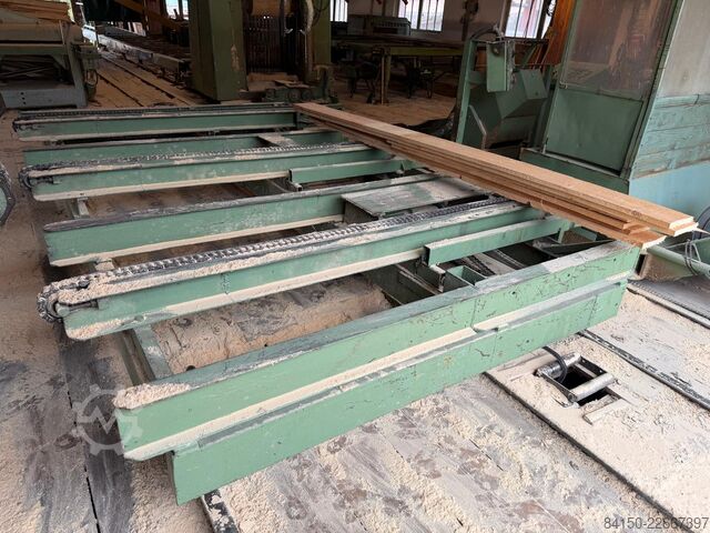 Rail car for round timber  