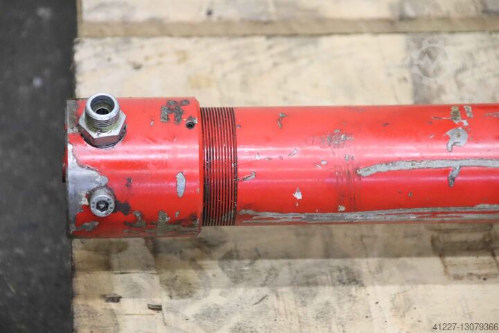 Hydraulic cylinder unbekannt Hub 1700 mm