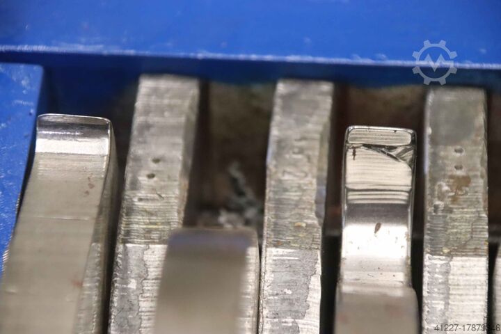 Twin-shaft shredder MOCO AZ11