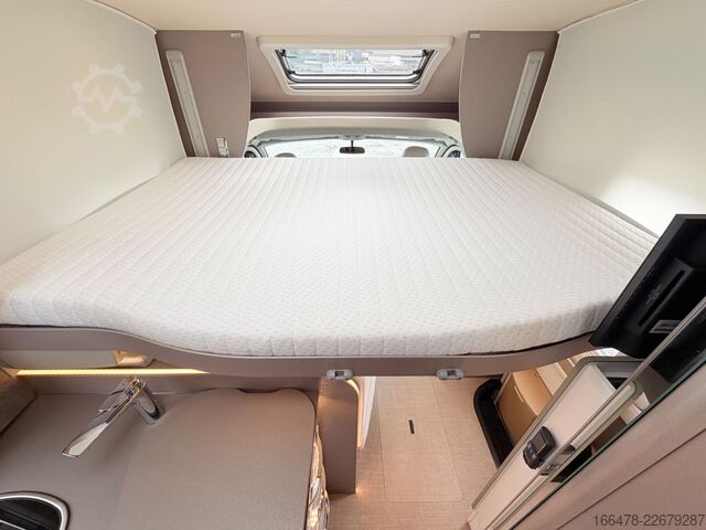 Teilintegriertes Wohnmobil BÜRSTNER Lyseo Harmony T 728 Einzelbetten-Hubbett-1.Hand