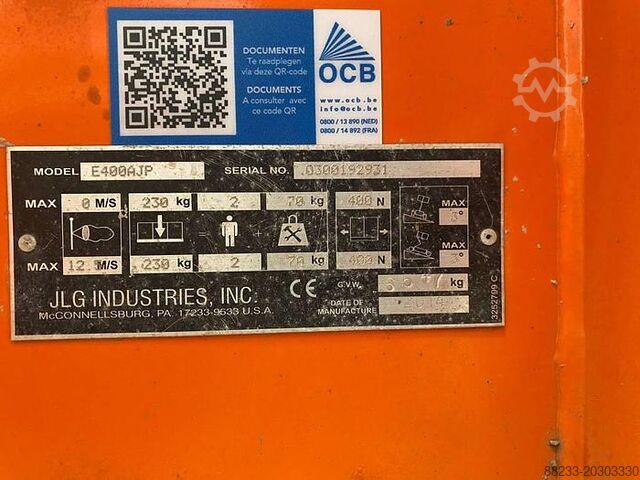 Articulated boom lift JLG E400AJP
