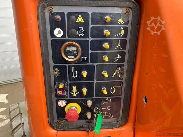Articulated boom lift JLG E400AJP