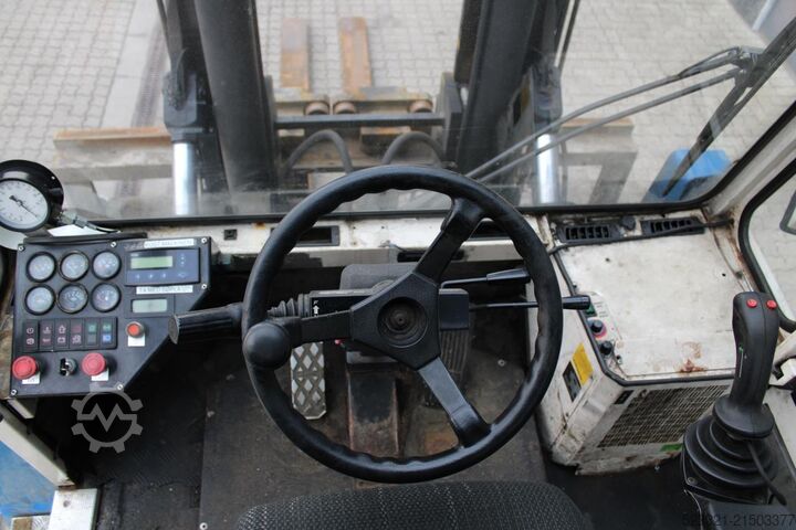 Dieselstapler SveTruck 16120-38