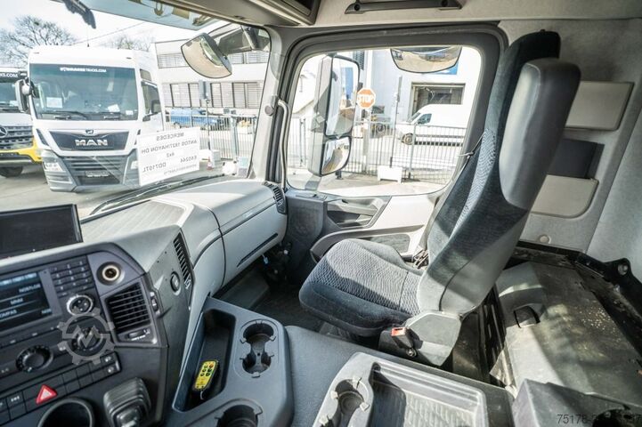 Box body Mercedes-Benz ANTOS 1827-E6 +DHOLLANDIA 2T.