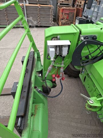 Teleskoparmstapler Merlo P27.6 Plus