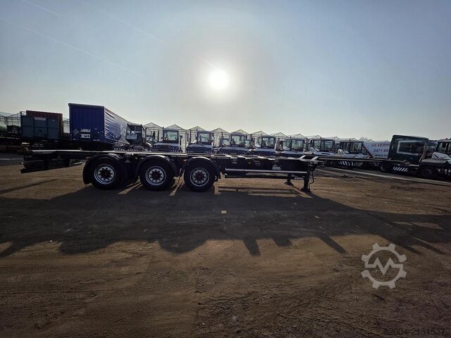 Transport von Containern KÖGEL S24-2 | SAF DISC. | LIFT AXLE.