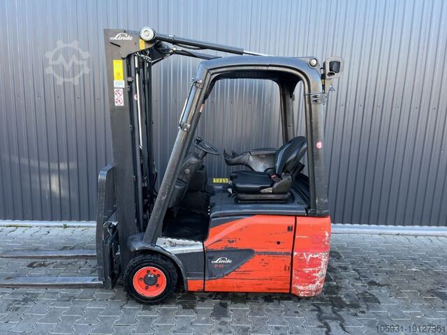 Electric 3-wheel forklift Linde E16C-02