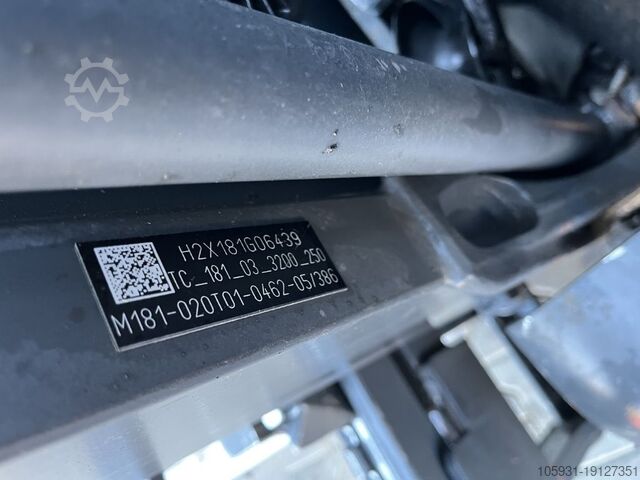 Electric 3-wheel forklift Linde E16C-02