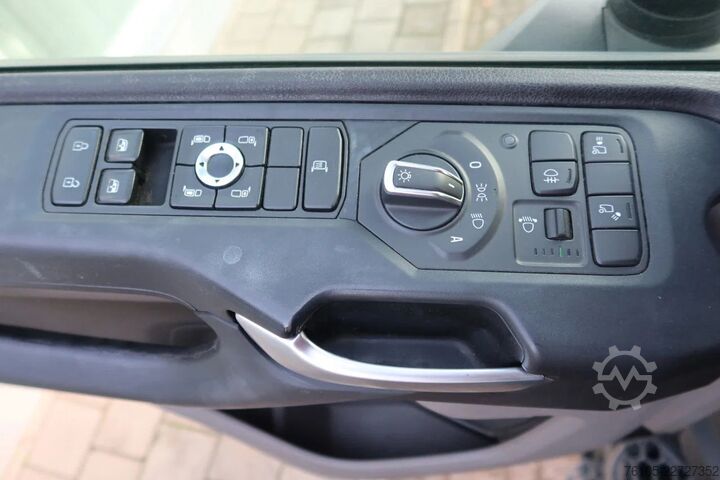 Box body Scania P280 4x2 Bak + Dhollandia Klep 2000 KG