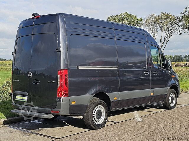 Hochdachkombi MERCEDES-BENZ SPRINTER 317 L2H2 Mbux10 LED AC!