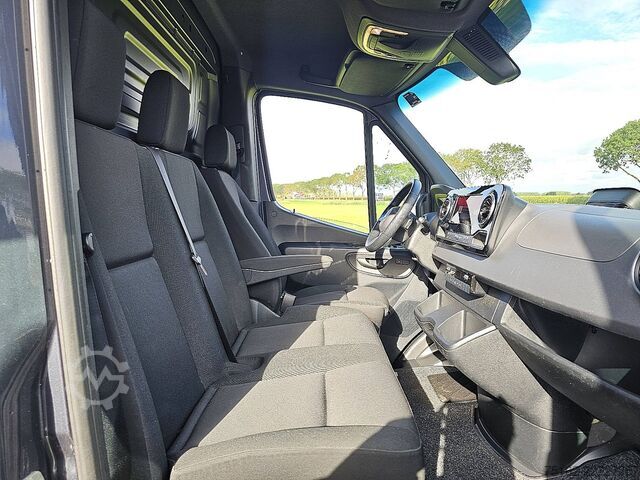 Hochdachkombi MERCEDES-BENZ SPRINTER 317 L2H2 Mbux10 LED AC!