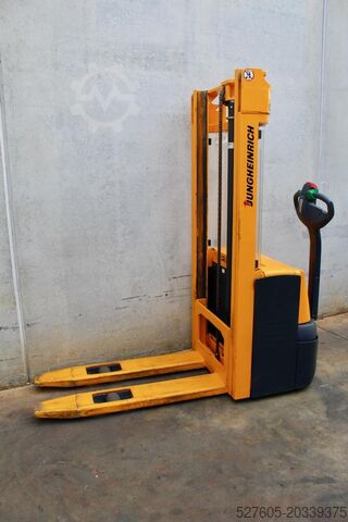 Stacker Jungheinrich EJC 110 290 ZT