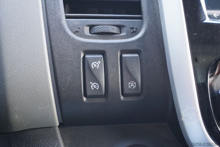 Delivery van Renault Trafic 1.6 dCi 125PK EURO 6 - Airco - Navi - Cr...