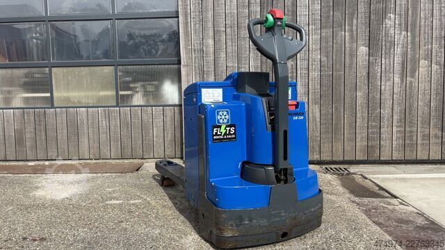 Manual pallet truck pump truck Jungheinrich EJE 220