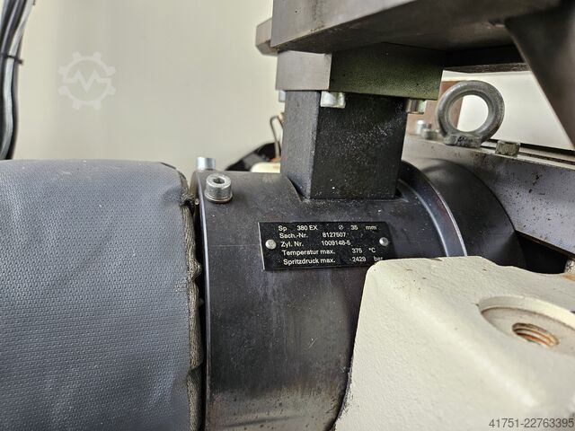 Injection molding machine KraussMaffei KM 80-380 EX
