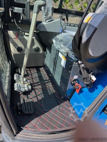 Mini excavator RIPPA R 32 PRO