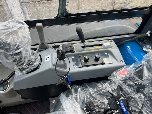 Mini excavator RIPPA R 32 PRO
