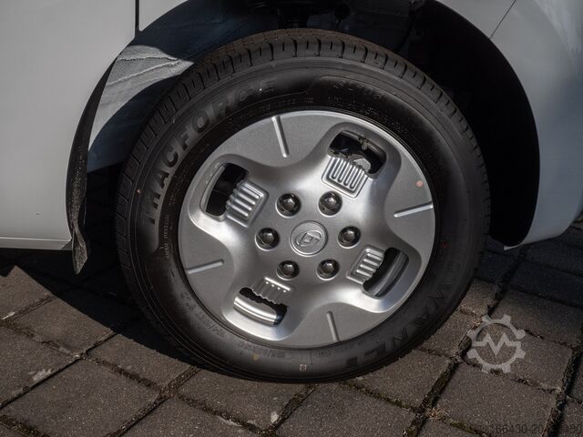 Kleinbus Maxus eDELIVER 5 KA L2H1 64 kW/h Klima 360° LED PDC