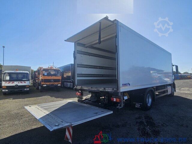 LKW mit Kofferaufbau Mercedes-Benz 1832 Isolierter Koffer 7.40m Doppelstock LBW1.5t