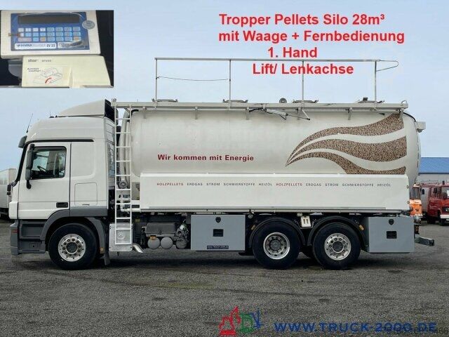 Vacuum tank truck Mercedes-Benz Actros 2544 Silo Holz Pellets 28m³ inkl. Waage