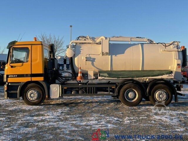 Vacuum tank truck Mercedes-Benz 2631 Assmann Hochdruck Saugspüler 9000 l. Tank