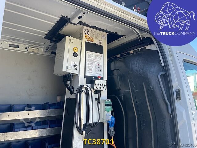 Hebebühne Renault Master tronqué