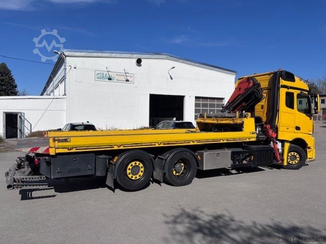 Abschleppwagen MERCEDES-BENZ Actros 4 Abschleppwagen mit Kran