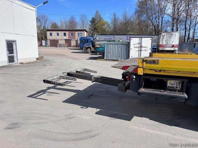 Abschleppwagen MERCEDES-BENZ Actros 4 Abschleppwagen mit Kran