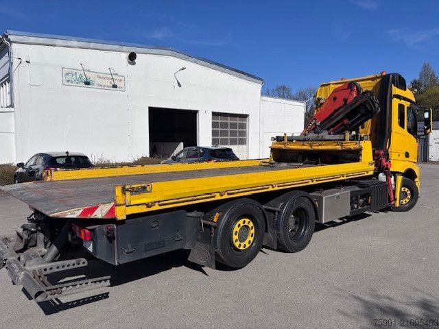 Abschleppwagen MERCEDES-BENZ Actros 4 Abschleppwagen mit Kran