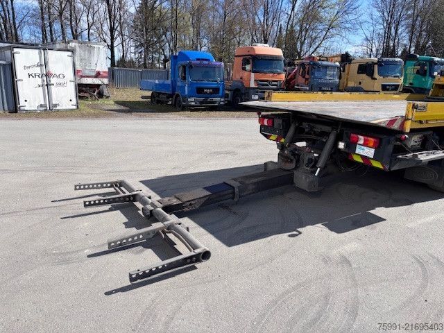 Abschleppwagen MERCEDES-BENZ Actros 4 Abschleppwagen mit Kran