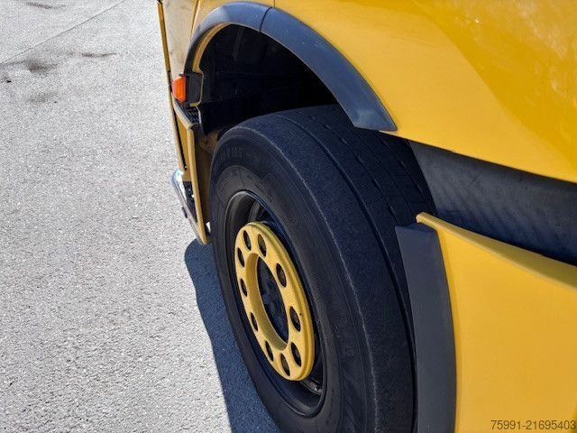 Abschleppwagen MERCEDES-BENZ Actros 4 Abschleppwagen mit Kran