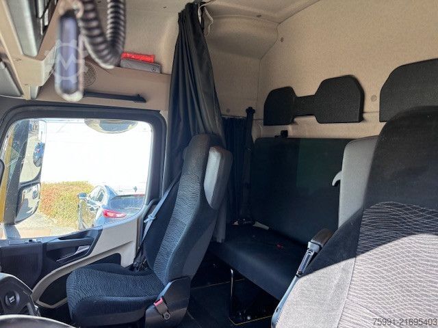 Abschleppwagen MERCEDES-BENZ Actros 4 Abschleppwagen mit Kran