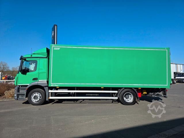 Koffer Mercedes-Benz Actros 1824 L 4x2 LBW 2.000kg Tür Kamera Navi