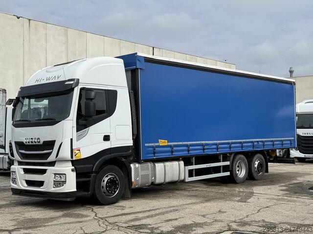 Flatbed truck with tarp Iveco STRALIS 460