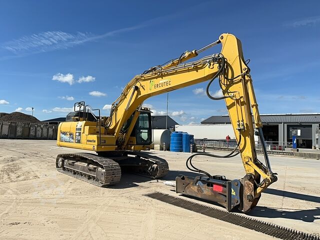 Tracked Excavator Komatsu HB215LC-3