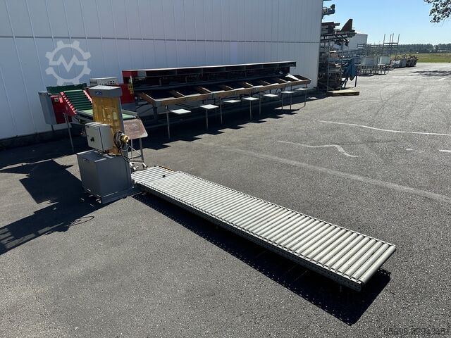 Aweta E8 cucumber sorting machine with box lift and roller conveyor AWETA E8