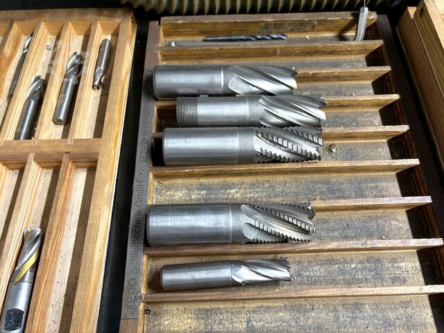 Tool room milling machine MAHO MH-C 700