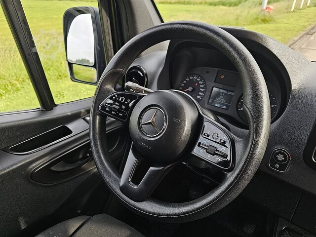 High-roof van MERCEDES-BENZ SPRINTER 314 L2H2 Mbux Euro6 AC!