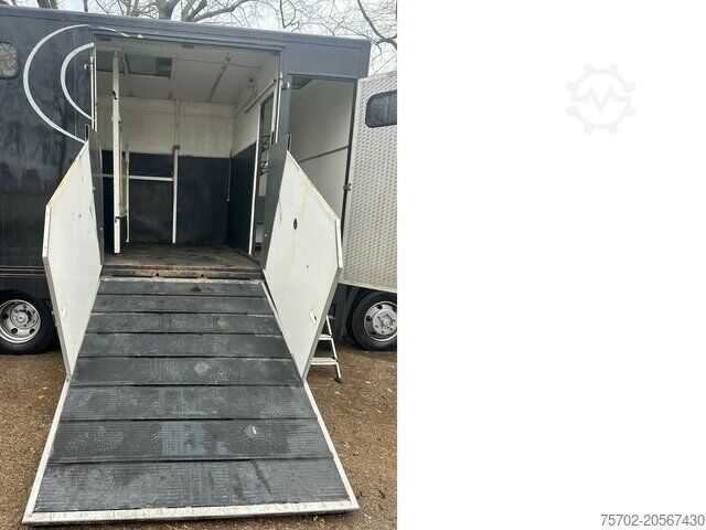 Cattle truck Volvo FL 408 3-4 Pferdetransporter