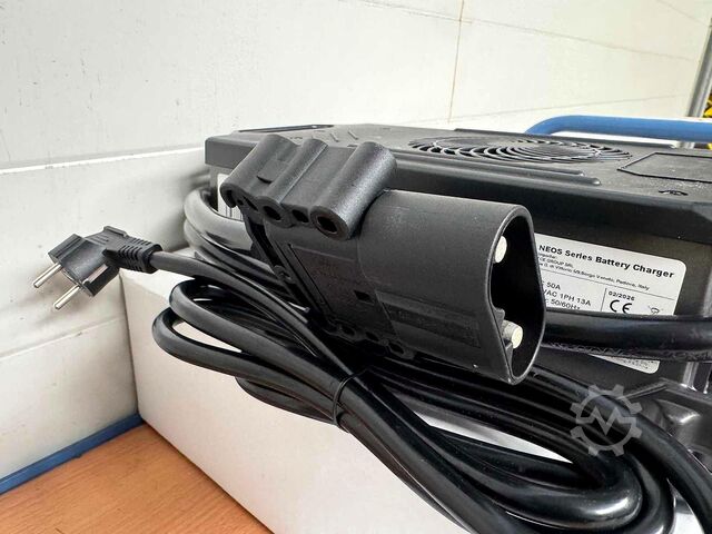 Forklift battery charger TCE 48V