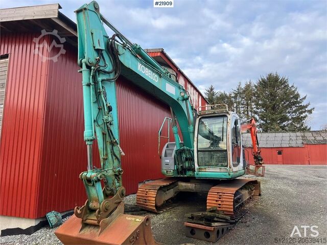 Crawler excavator Kobelco sk135SRLC w/ sanding bucket and digging bucket